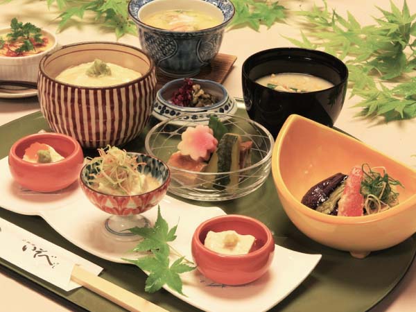 舞妓さんの京舞鑑賞・祇園八坂神社(2024)